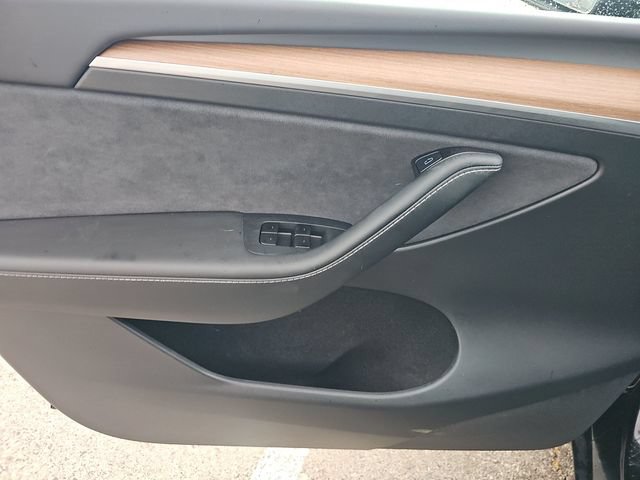 Used 2025 Tesla Model Y Performance AWD/4WD image 8
