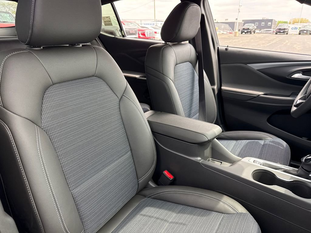 New 2026 Buick Envista Preferred FWD image 35