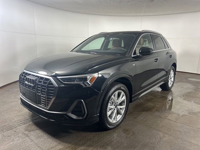 Certified 2025 Audi Q3 2.0T Premium w/ Convenience Package image 2