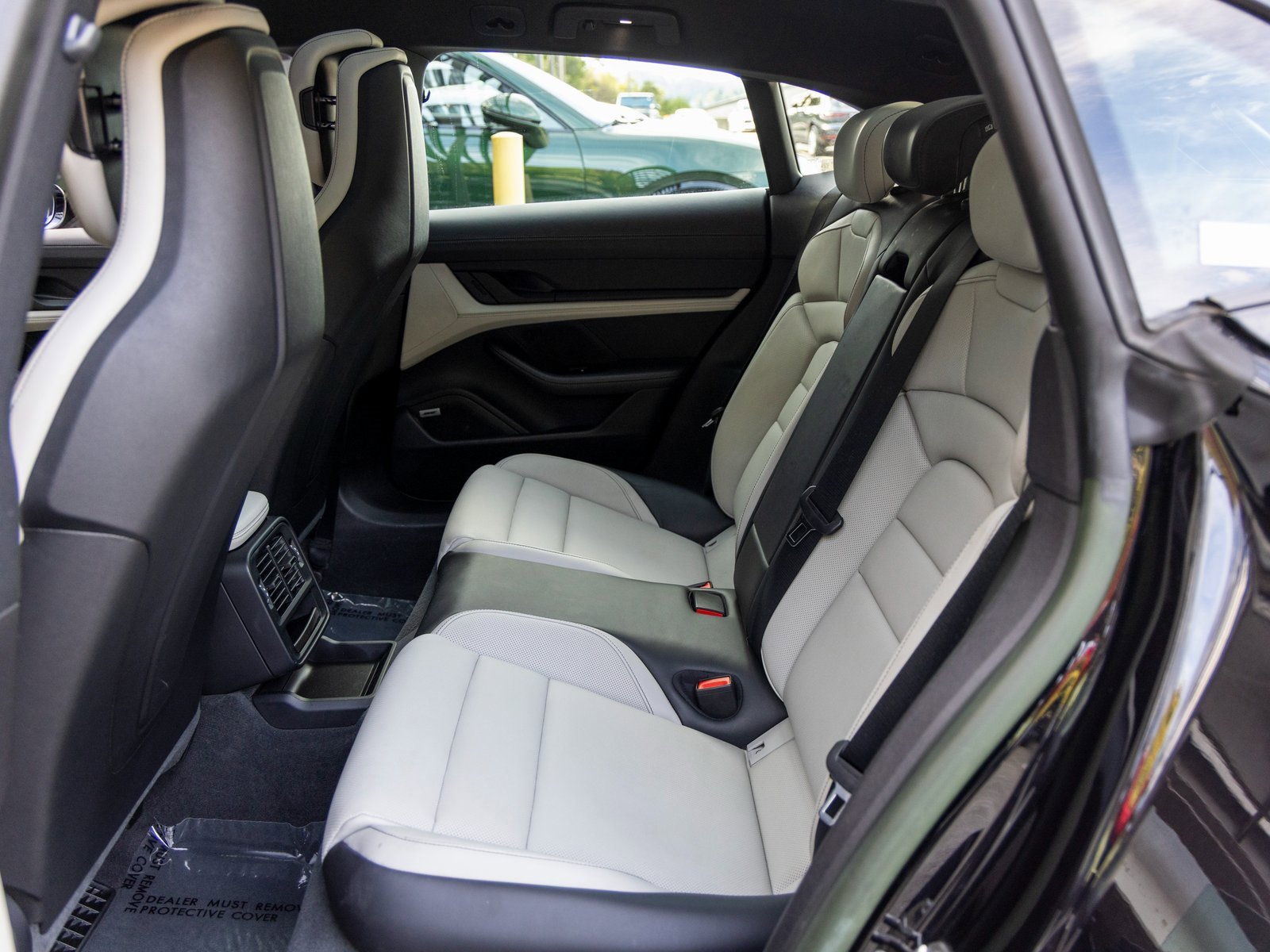 Certified 2022 Porsche Taycan 4 Cross Turismo image 40