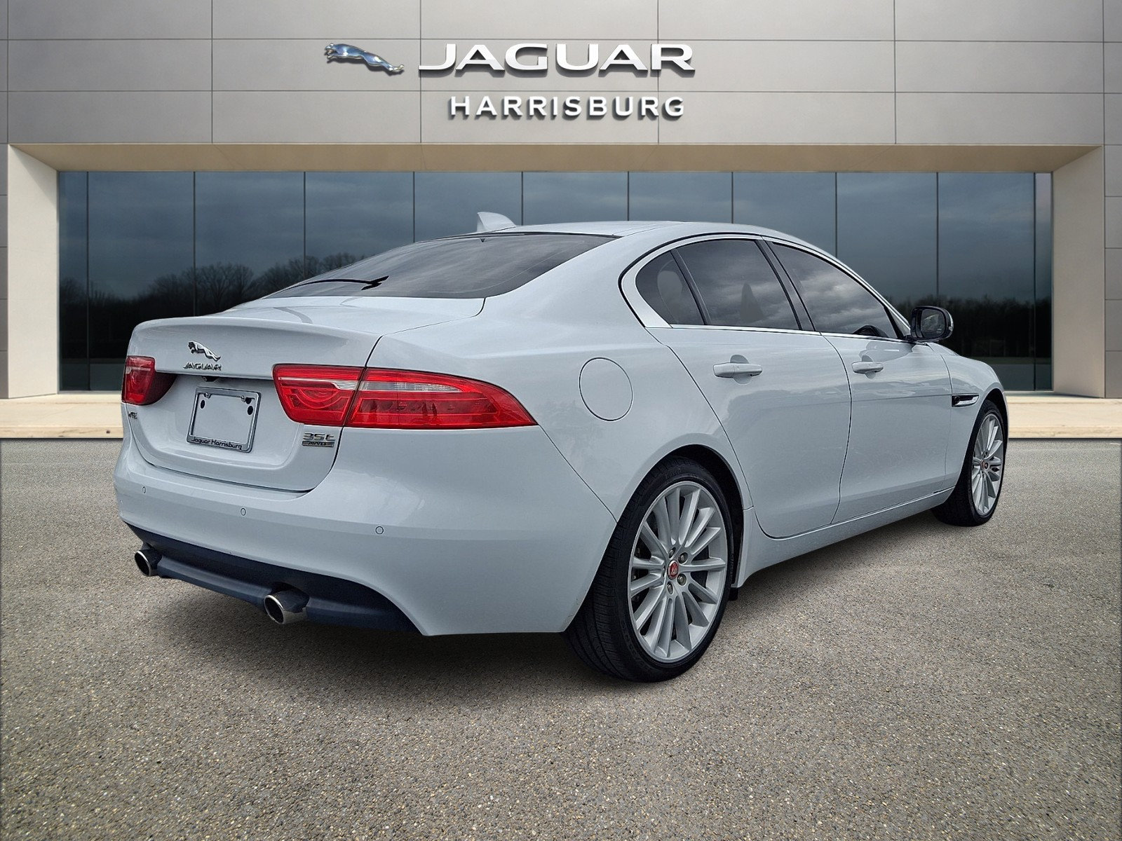 Used 2018 Jaguar XE Portfolio AWD/4WD image 4