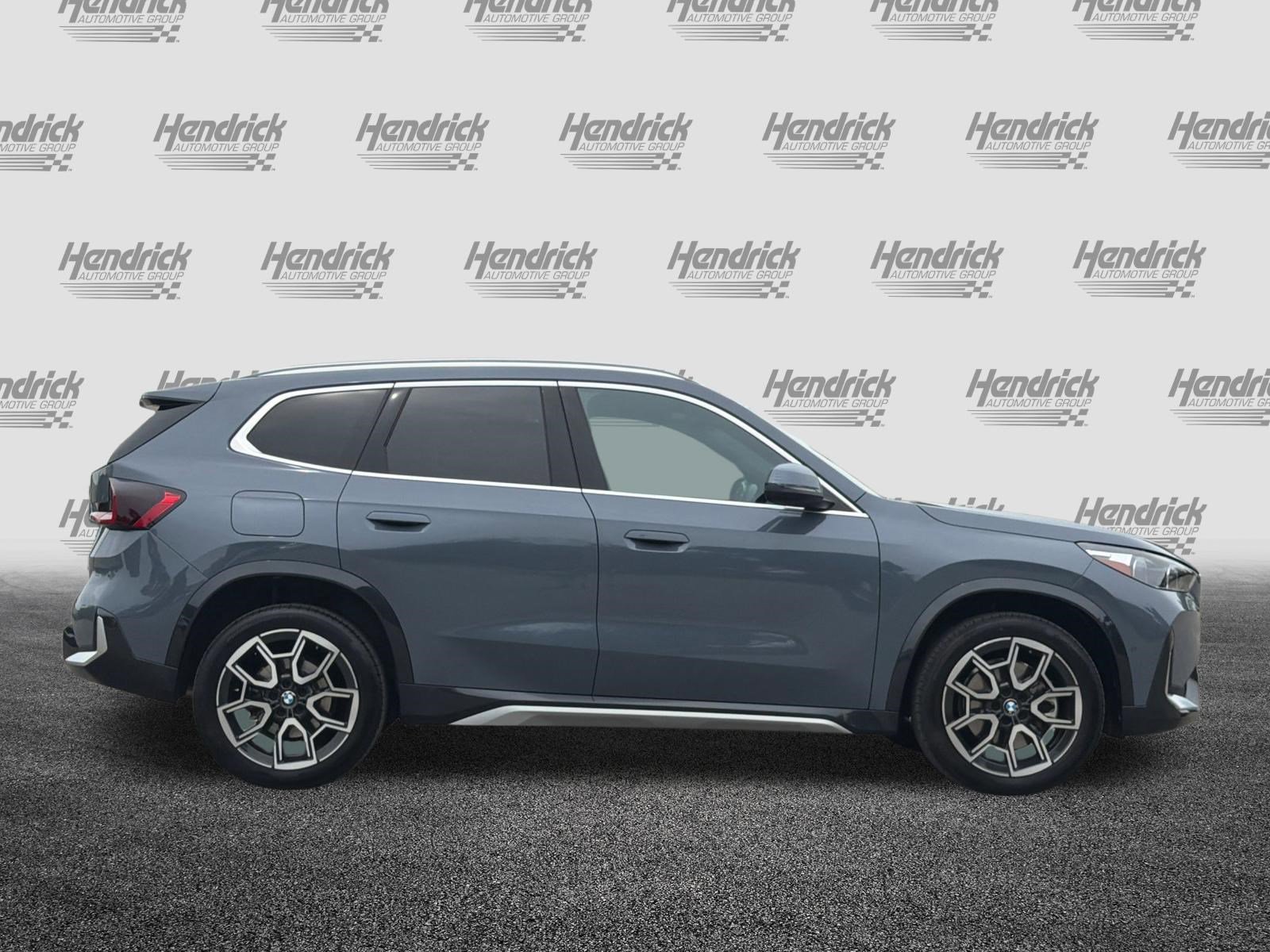 Used 2025 BMW X1 xDrive28i w/ Convenience Package image 3