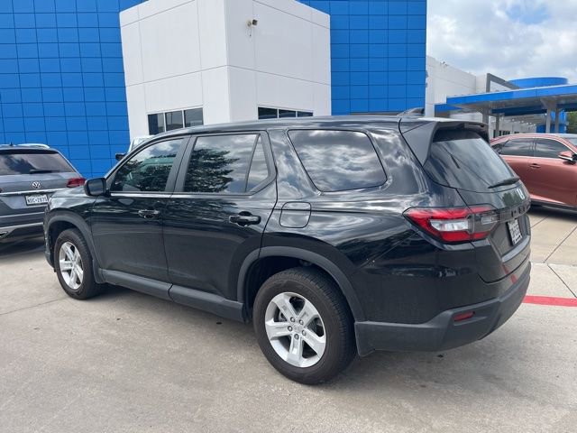 Used 2024 Honda Pilot LX image 6