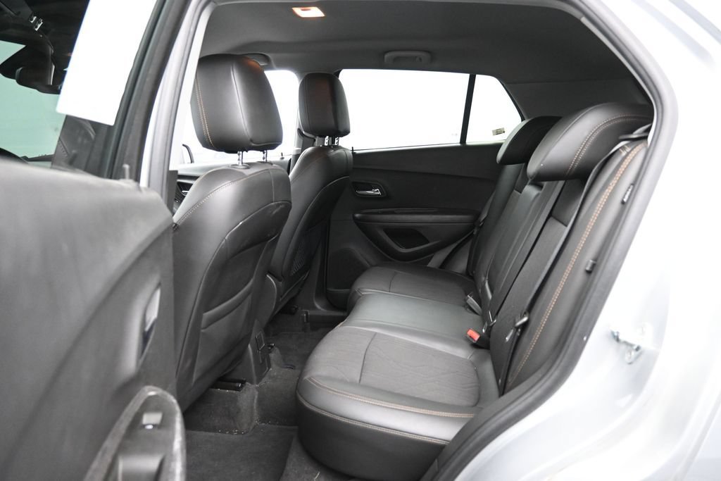 Used 2020 Chevrolet Trax LT w/ LT Convenience Package FWD image 25
