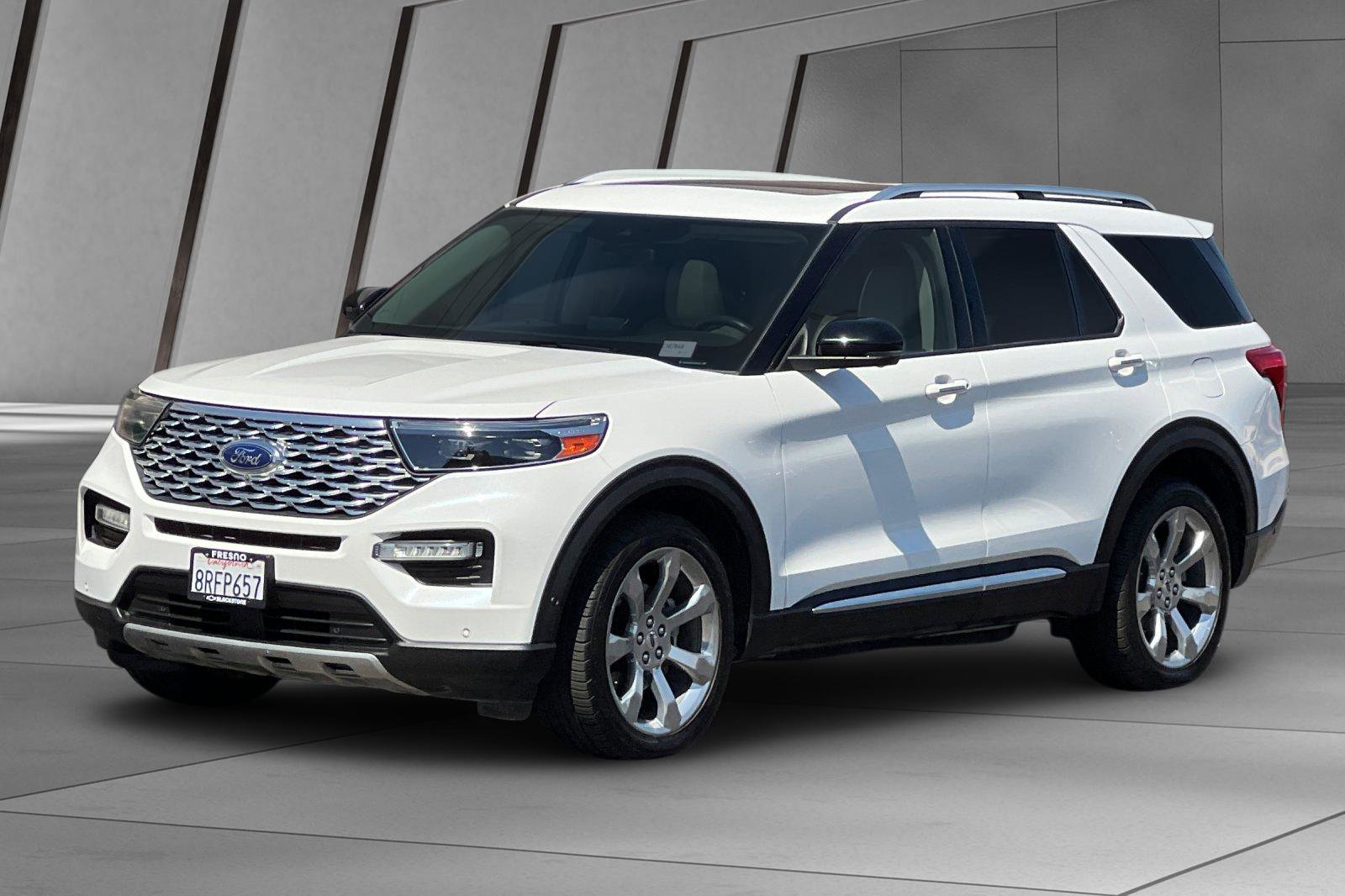 Used 2020 Ford Explorer Platinum w/ Premium Technology Package image 8