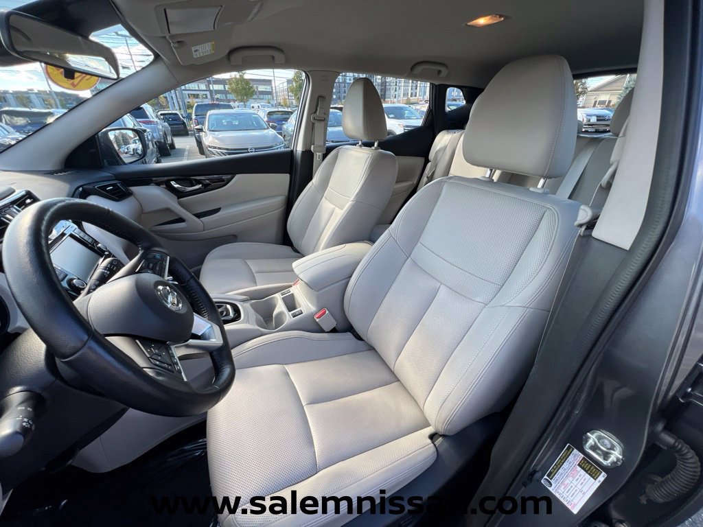 Used 2022 Nissan Rogue Sport SL AWD/4WD image 9