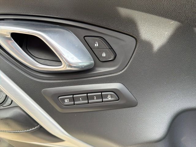 Used 2019 Chevrolet Camaro SS image 28