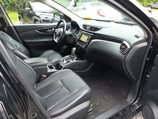 Used 2017 Nissan Rogue Sport SL AWD/4WD image 28