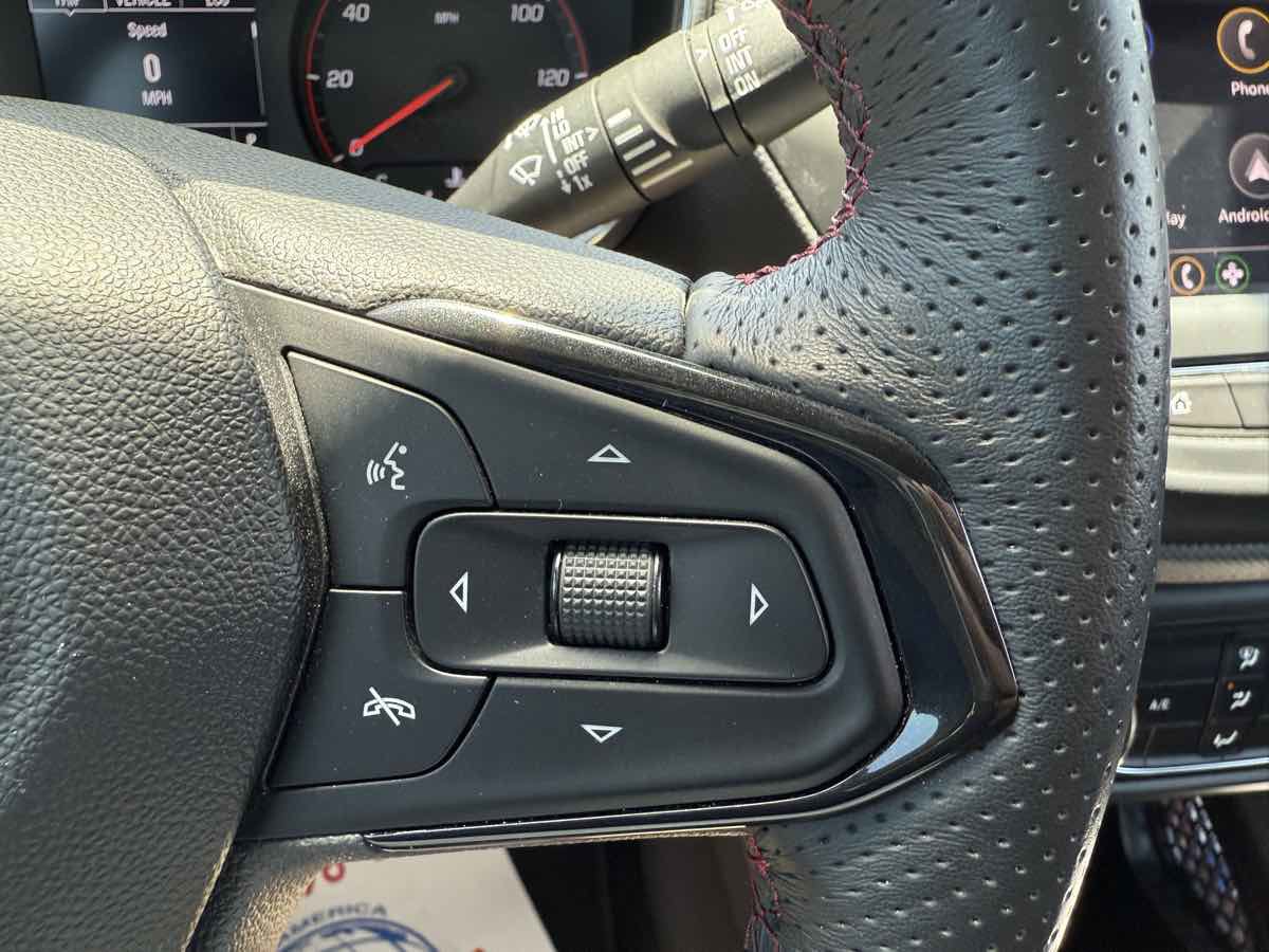 Used 2023 Chevrolet TrailBlazer RS image 29