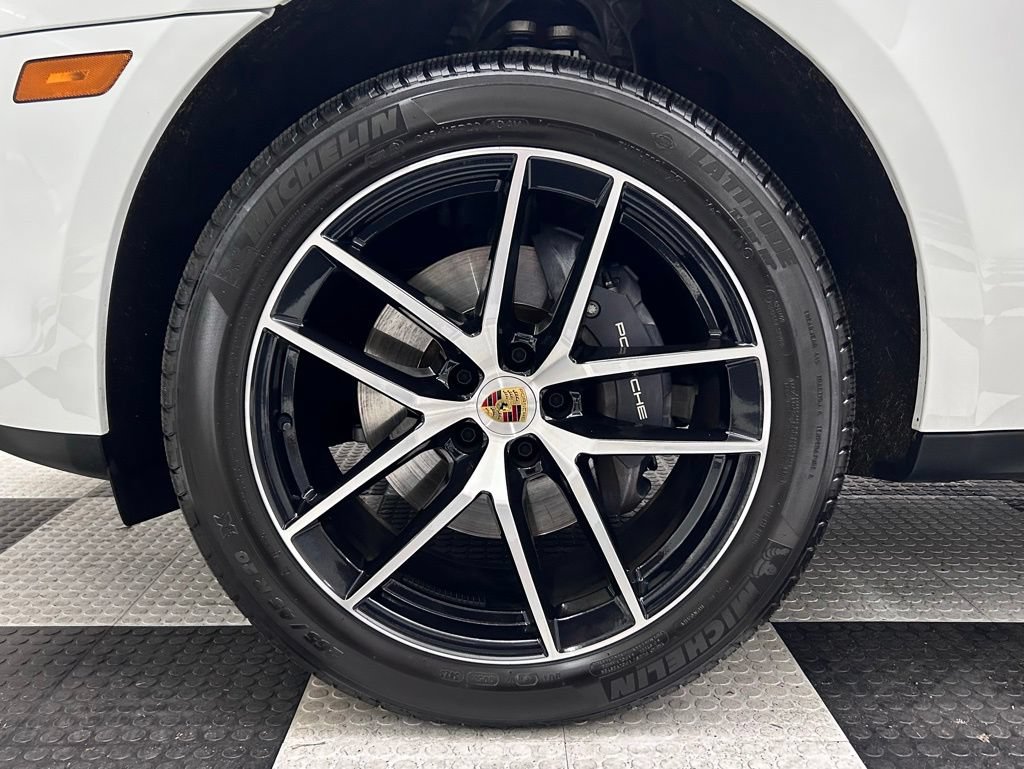 Used 2024 Porsche Macan AWD/4WD image 8