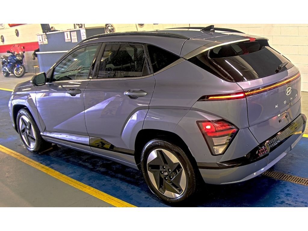 Used 2024 Hyundai Kona Limited FWD image 4