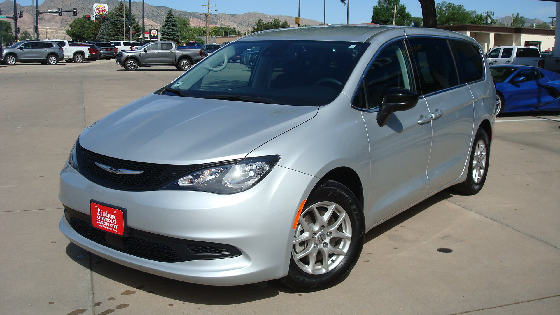 Used 2024 Chrysler Voyager LX FWD image 1