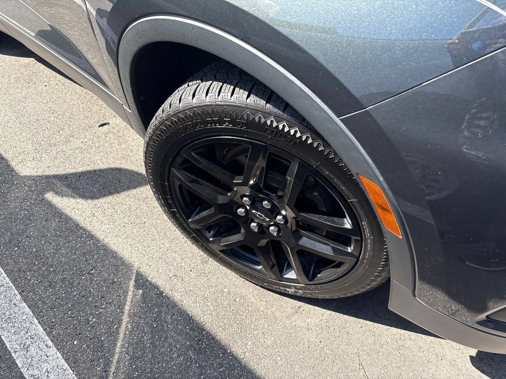 Used 2019 Chevrolet Blazer LT w/ Sound & Technology Package FWD image 3