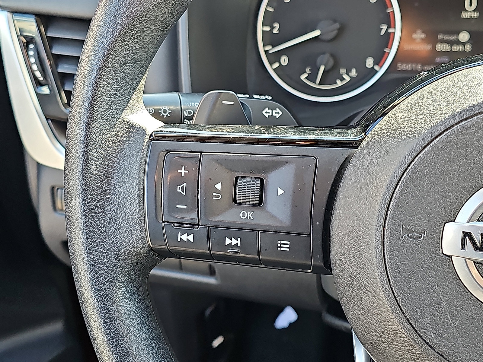 Used 2021 Nissan Rogue SV AWD/4WD image 22