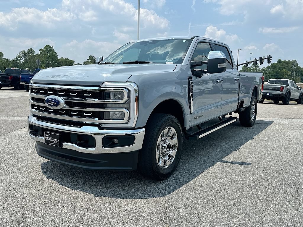 Used 2025 Ford F350 Lariat w/ Chrome Package AWD/4WD image 1