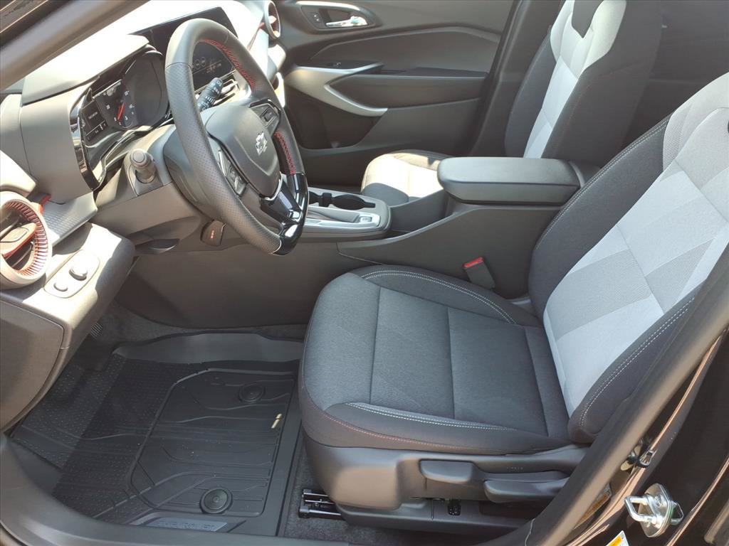 New 2026 Chevrolet Trax RS w/ Driver Confidence Package FWD image 9