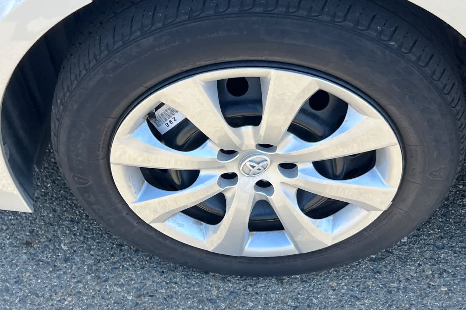 Used 2020 Toyota Corolla LE FWD image 10