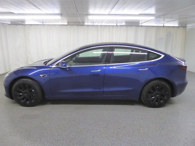 Used 2020 Tesla Model 3 Standard Range Plus RWD image 4