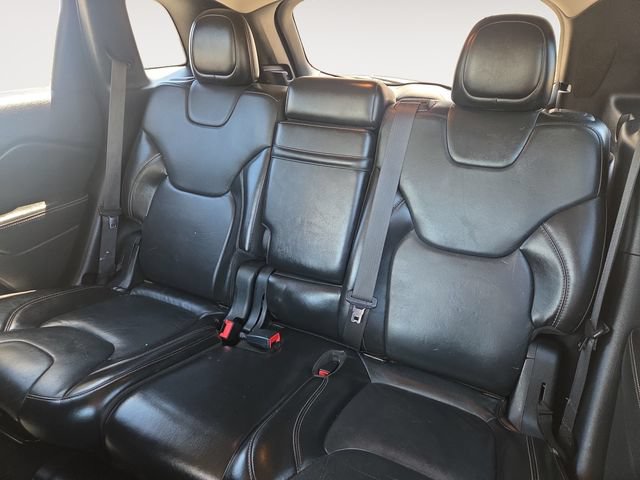 Used 2015 Jeep Cherokee Limited w/ Technology Group AWD/4WD image 13