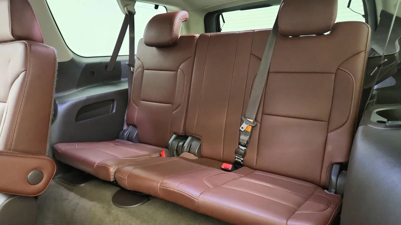 Used 2018 Chevrolet Suburban Premier image 35