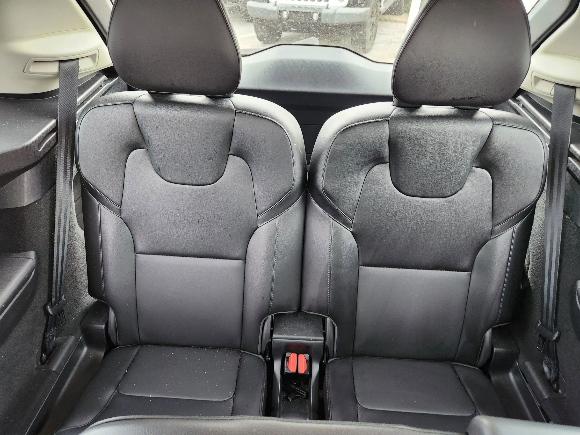 Used 2020 Volvo XC90 T5 Momentum w/ Protection Package Premier image 20