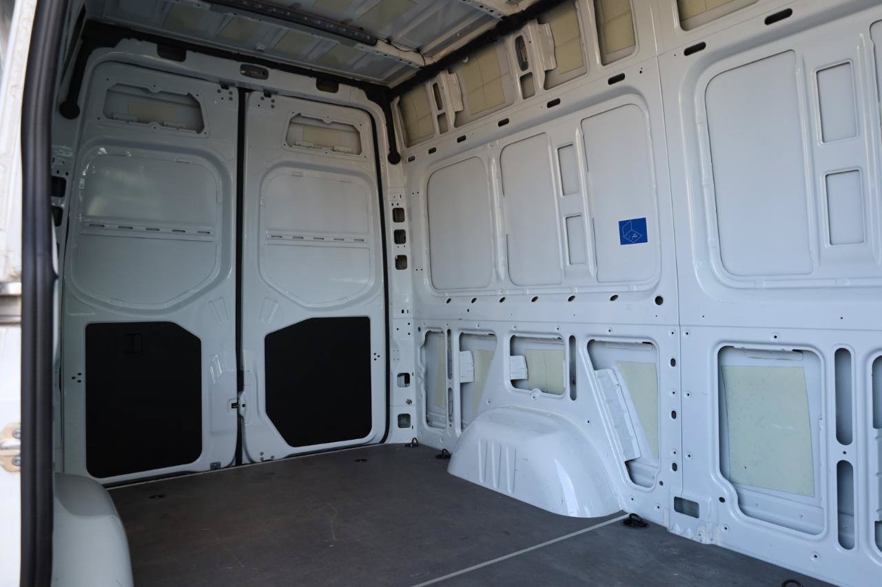 Used 2024 Mercedes-Benz Sprinter 2500 image 11