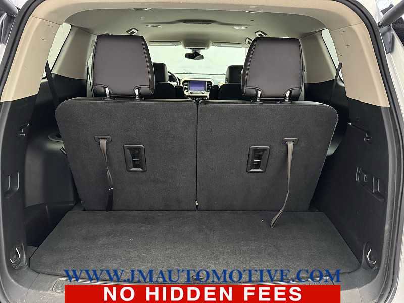 Used 2019 GMC Acadia Denali image 17