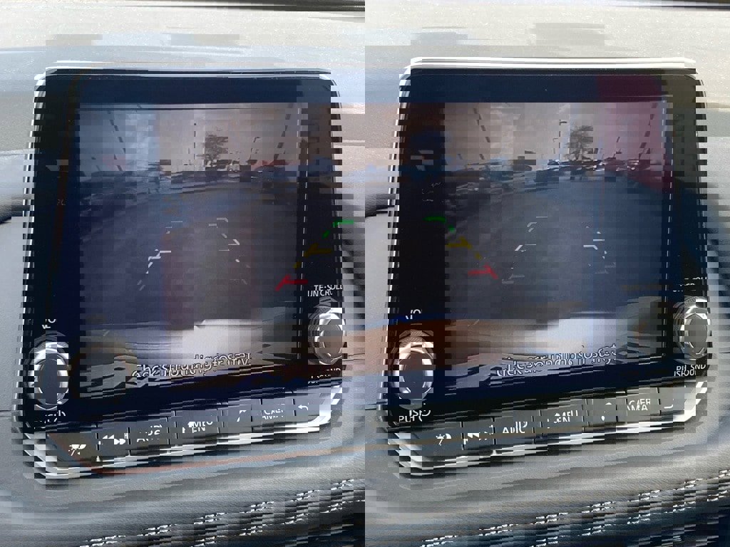 Used 2024 Nissan Rogue SV image 18