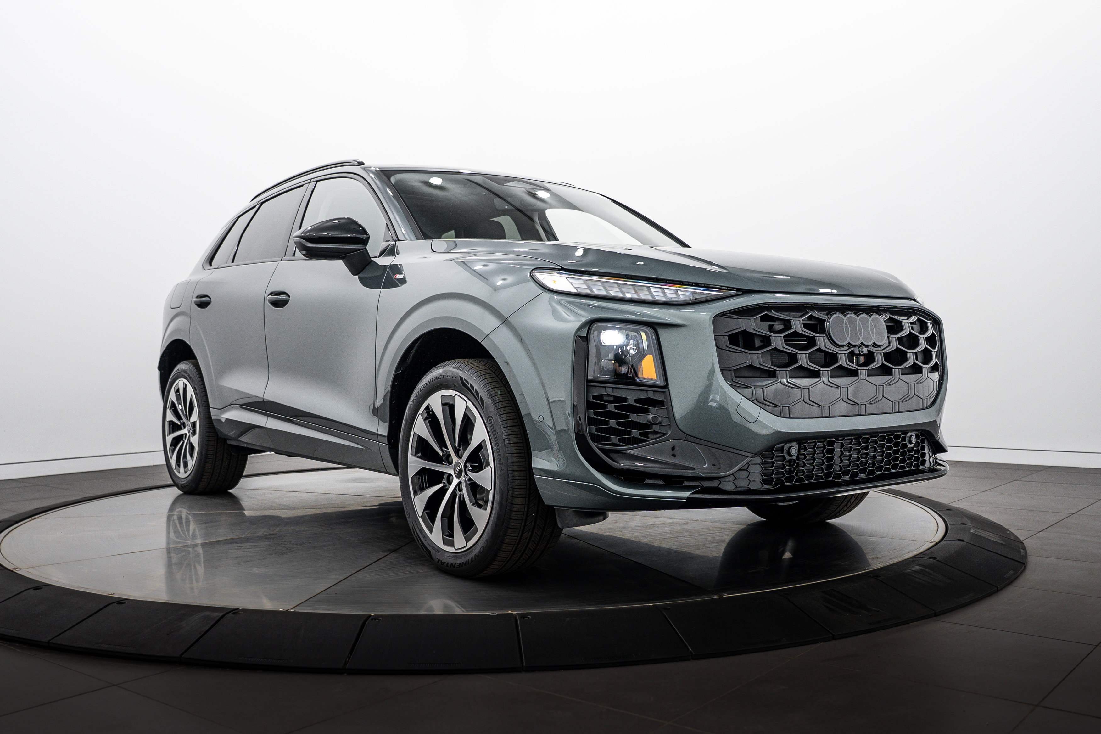 New 2026 Audi Q3 quattro 2.0T
