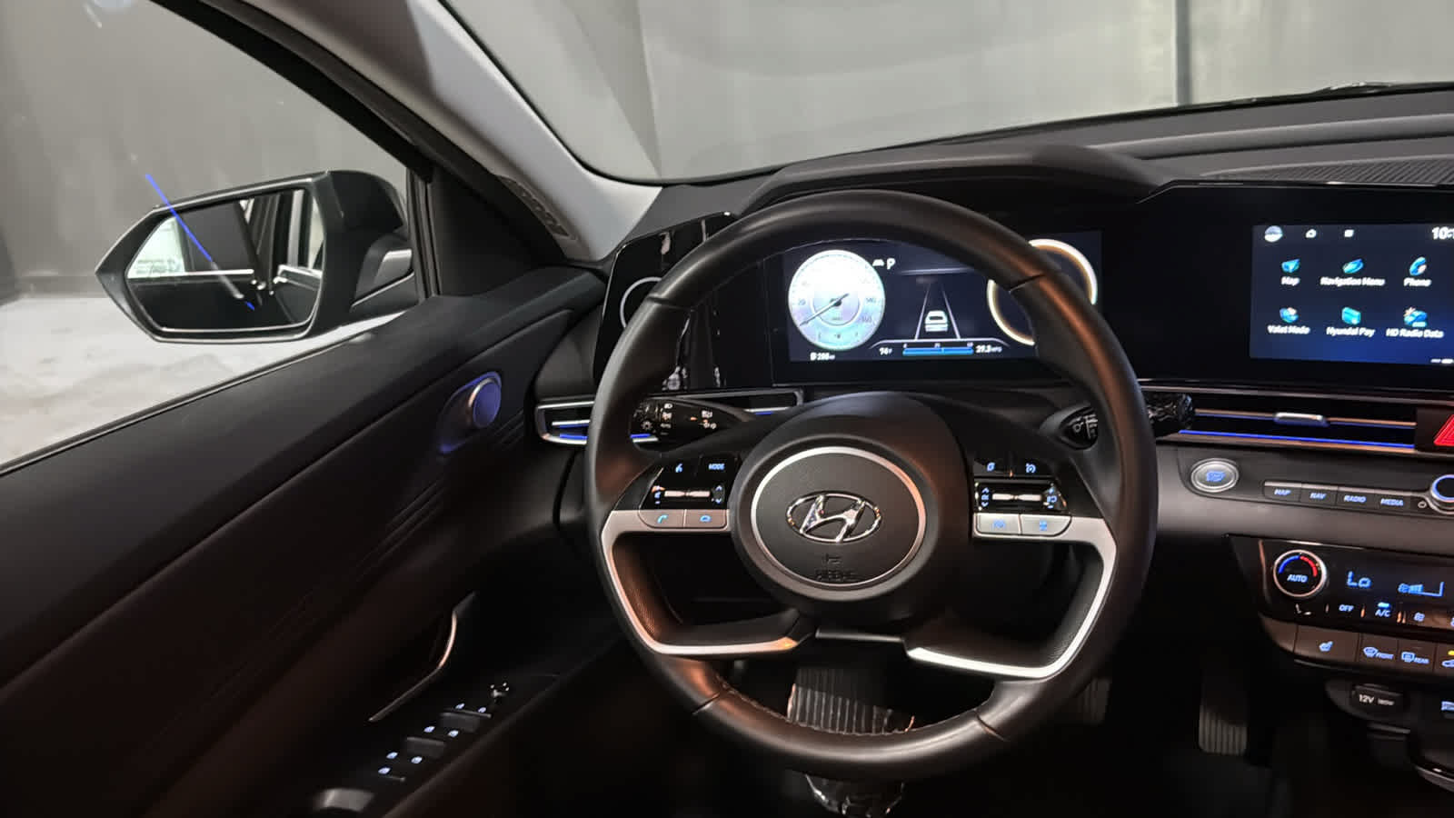 Used 2023 Hyundai Elantra Limited w/ Cargo Package FWD image 22