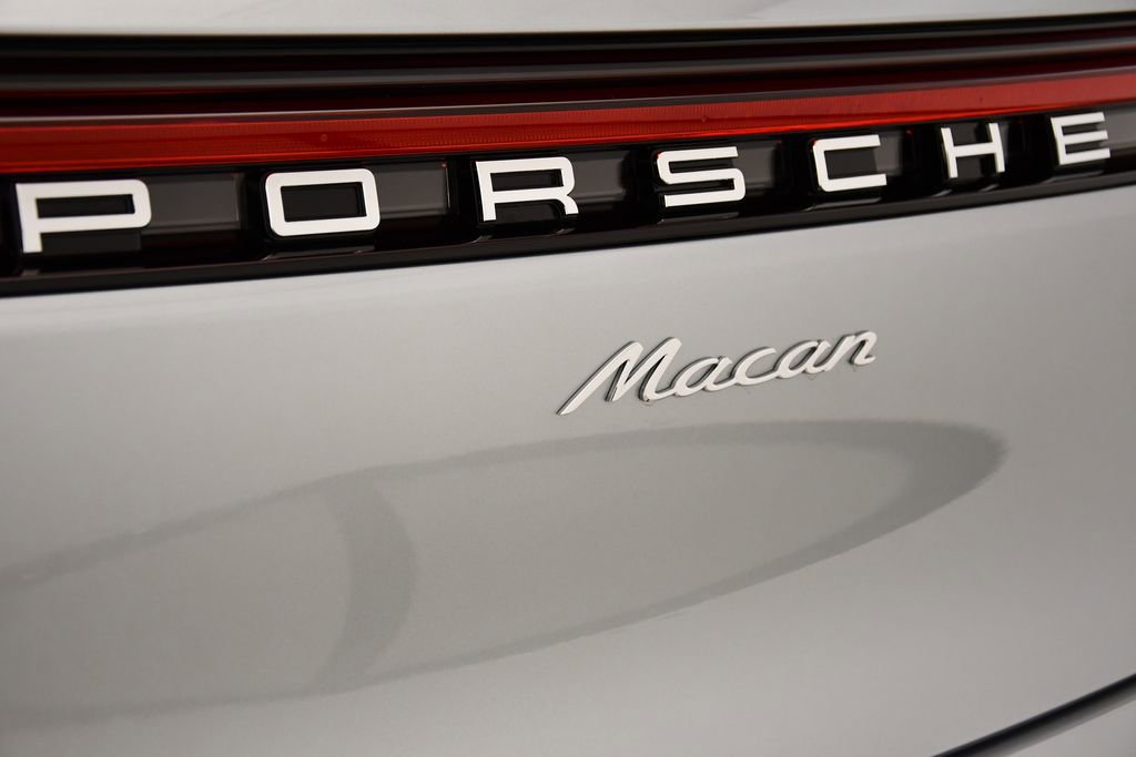 Used 2025 Porsche Macan Turbo image 11