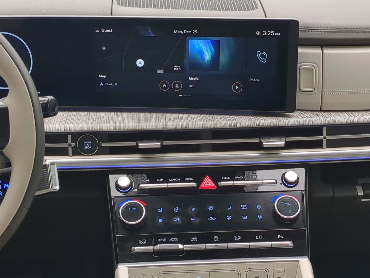 Used 2025 Hyundai Santa Fe Calligraphy AWD/4WD image 16