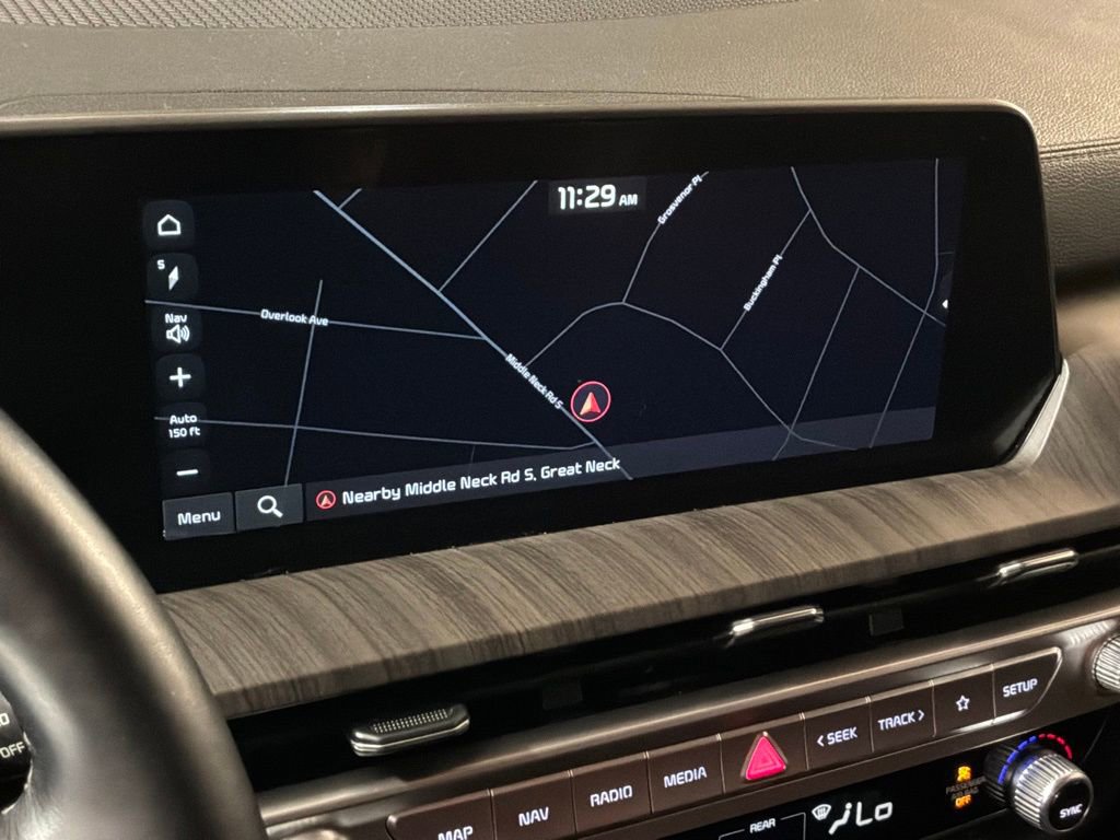 Used 2023 Kia Telluride EX w/ EX Captain's Chair Package image 3