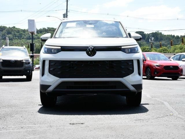 New 2026 Volkswagen Tiguan SE AWD/4WD image 2
