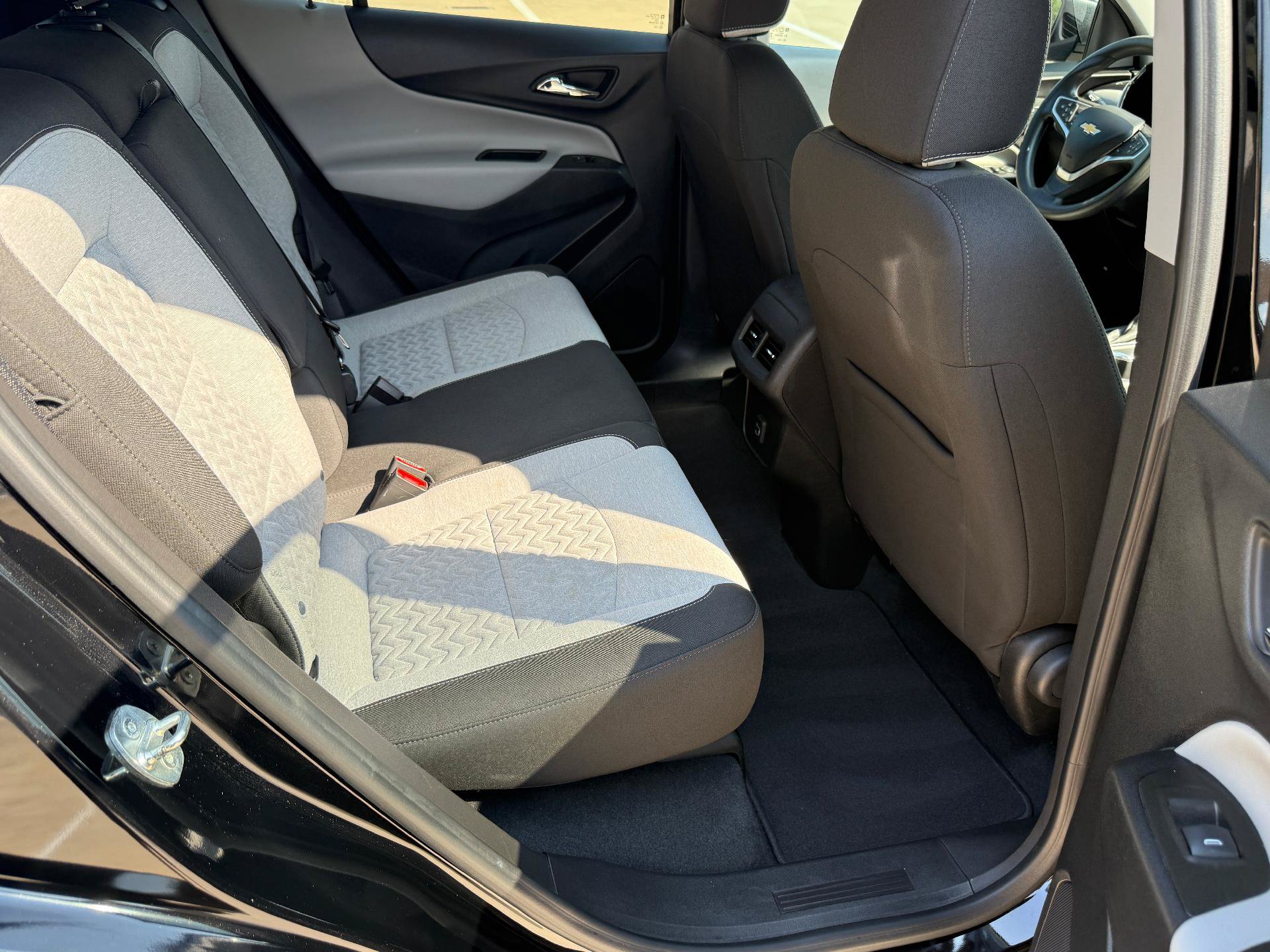 Used 2023 Chevrolet Equinox LS w/ LS Convenience Package FWD image 28