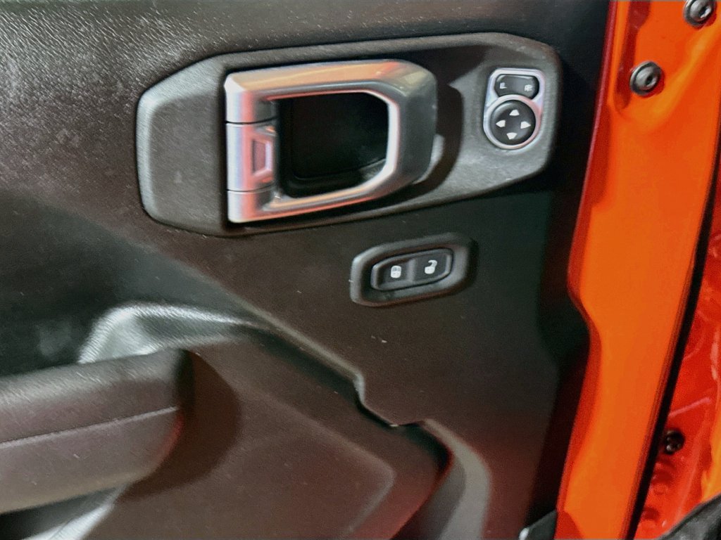 Certified 2023 Jeep Wrangler Unlimited w/ Sun & Screen Package AWD/4WD image 19