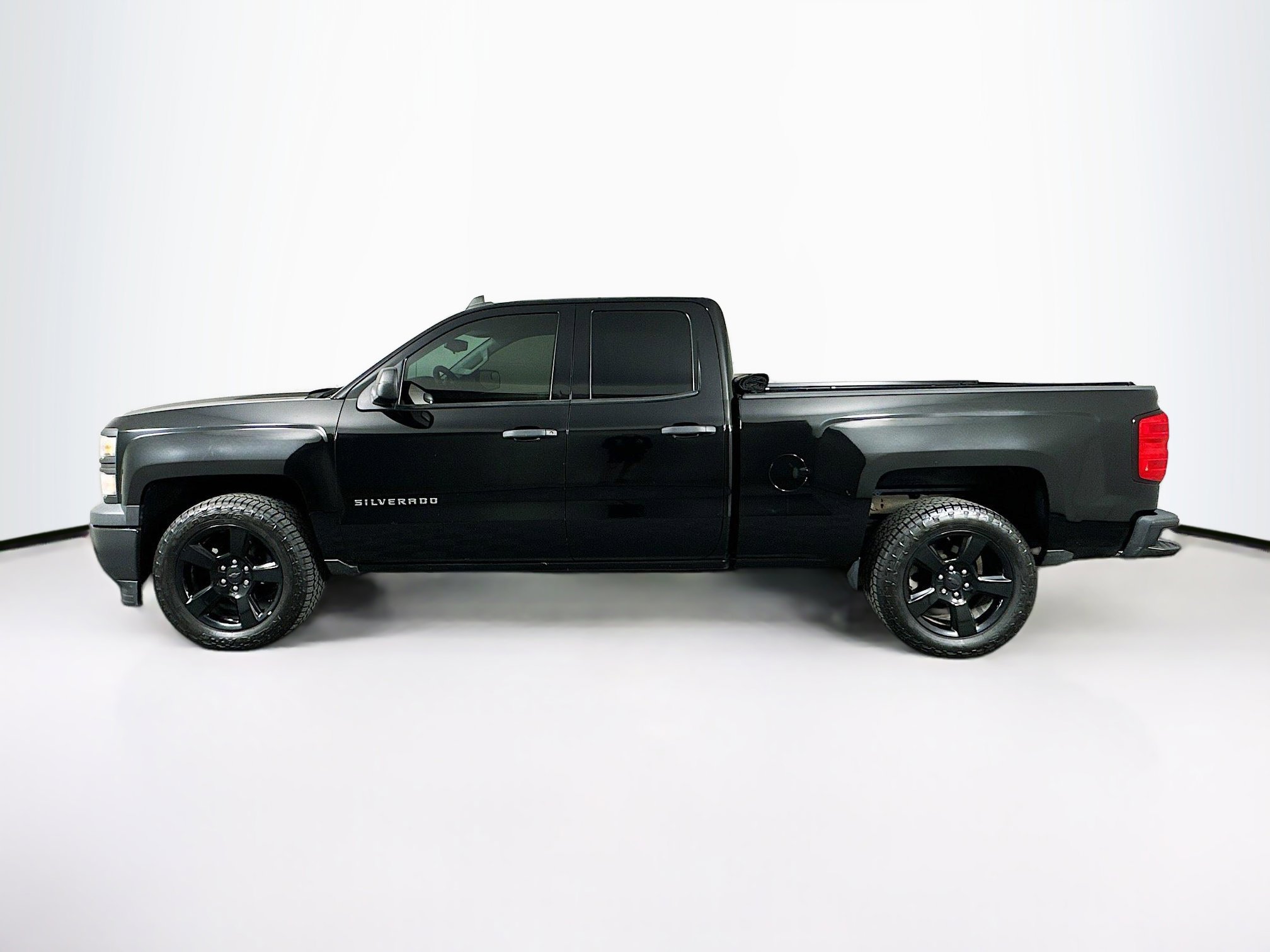 Used 2015 Chevrolet Silverado 1500 W/T w/ Black Out Edition image 4