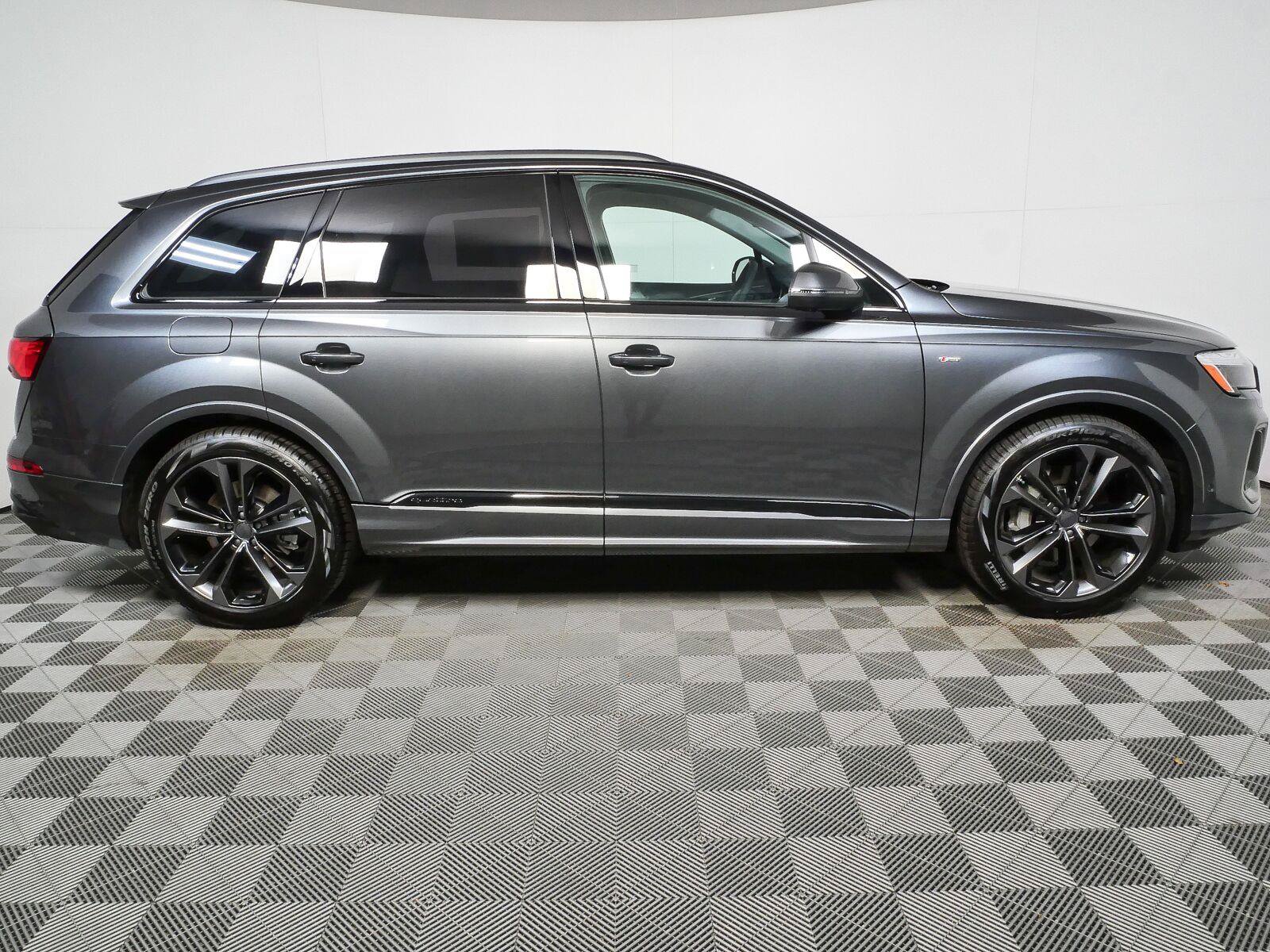 New 2026 Audi Q7 3.0T Prestige AWD/4WD image 2