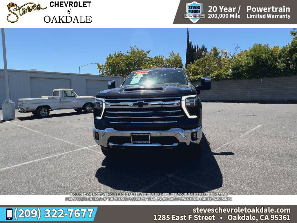 Certified 2024 Chevrolet Silverado 3500 LTZ w/ LTZ Premium Package AWD/4WD image 4