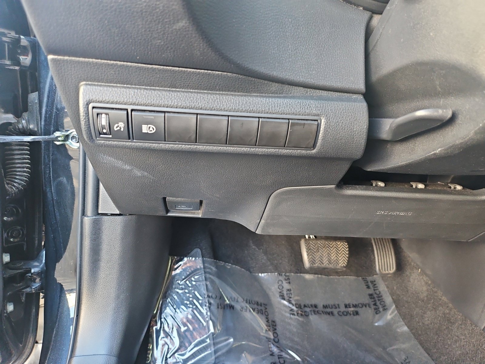 Used 2023 Toyota Corolla LE FWD image 25