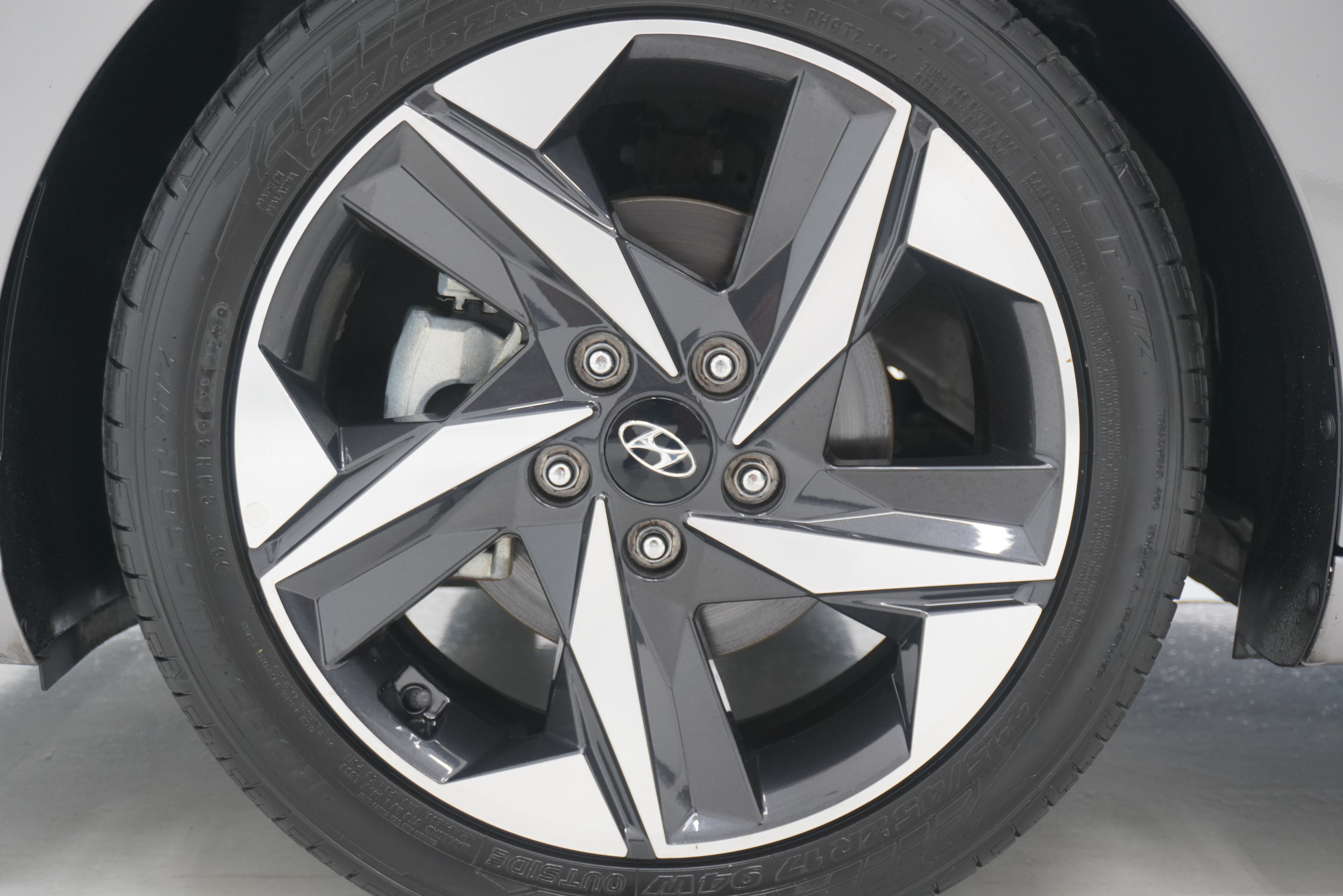 Used 2021 Hyundai Elantra Limited FWD image 27