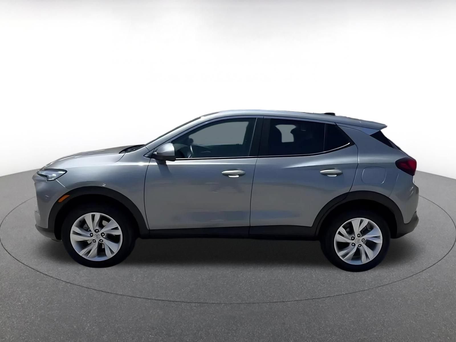 Used 2025 Buick Encore GX Preferred AWD/4WD image 9