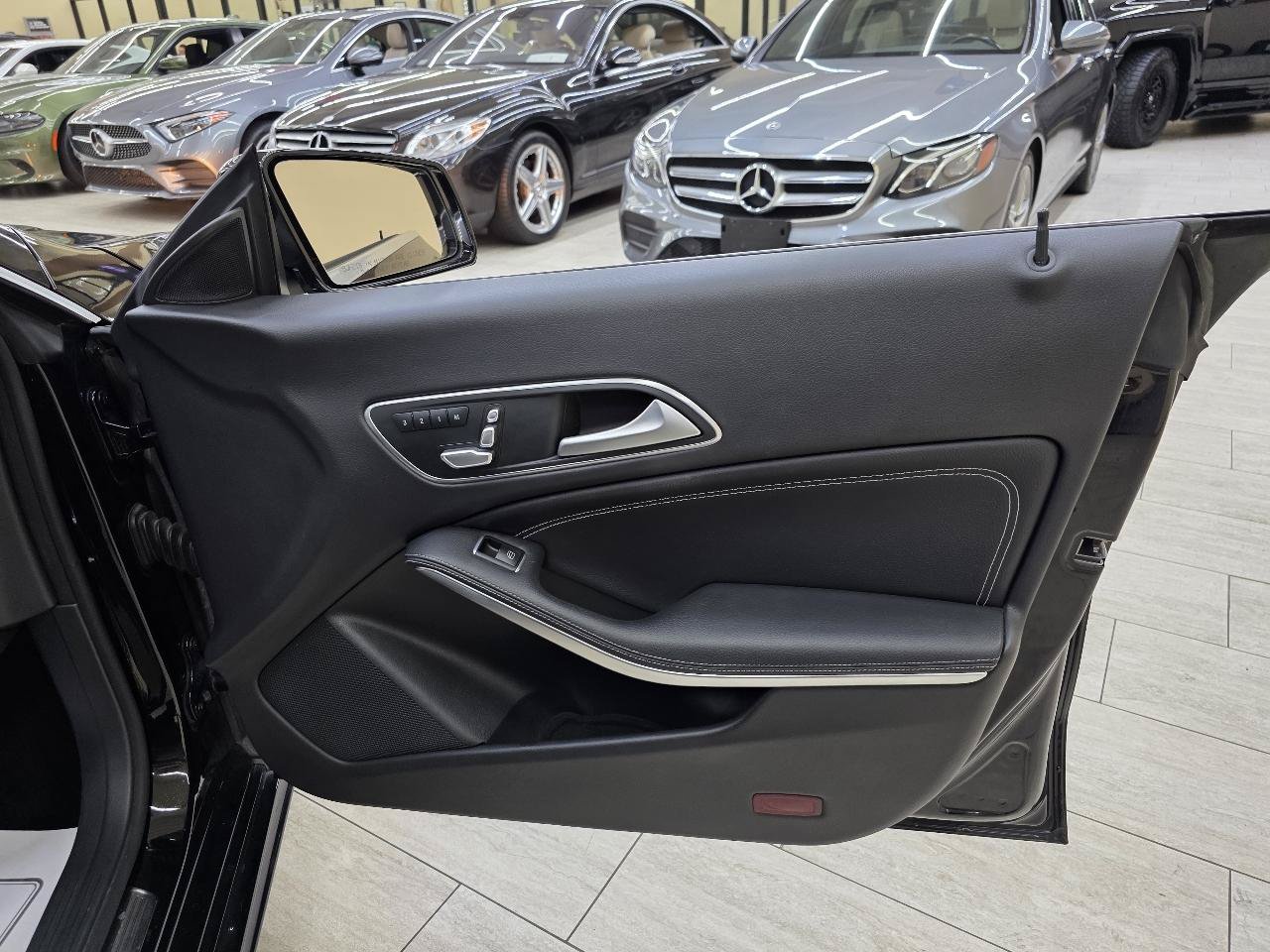 Used 2017 Mercedes-Benz CLA 250 image 38