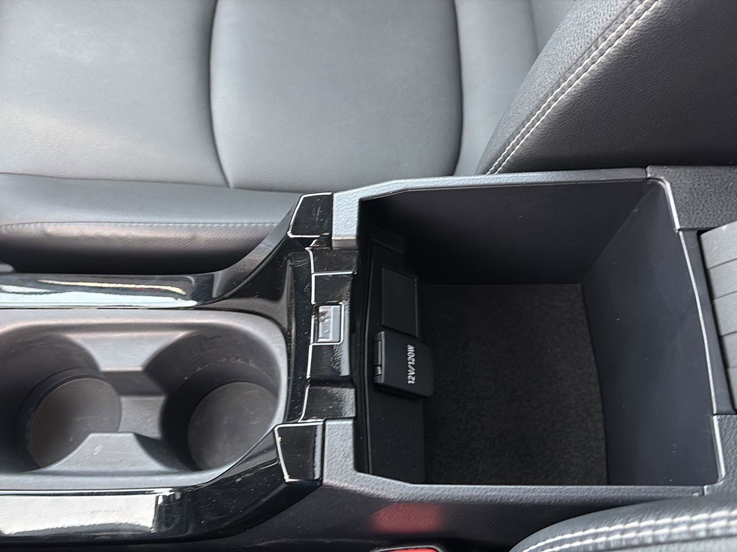 Used 2022 Toyota Corolla Cross XLE w/ Convenience Package image 16