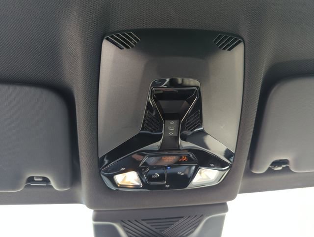 Used 2025 BMW X2 xDrive28i w/ M Sport Package image 26