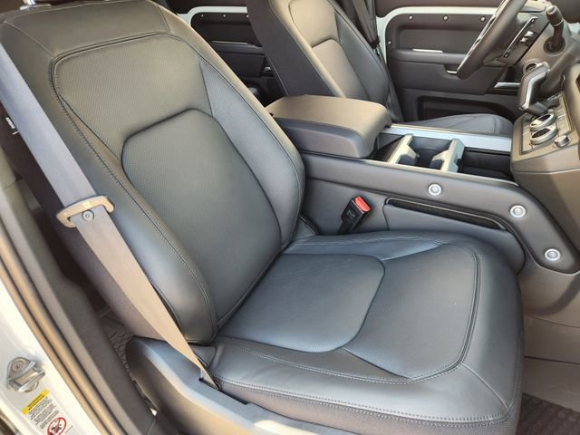 New 2025 Land Rover Defender 110 V8 AWD/4WD image 10