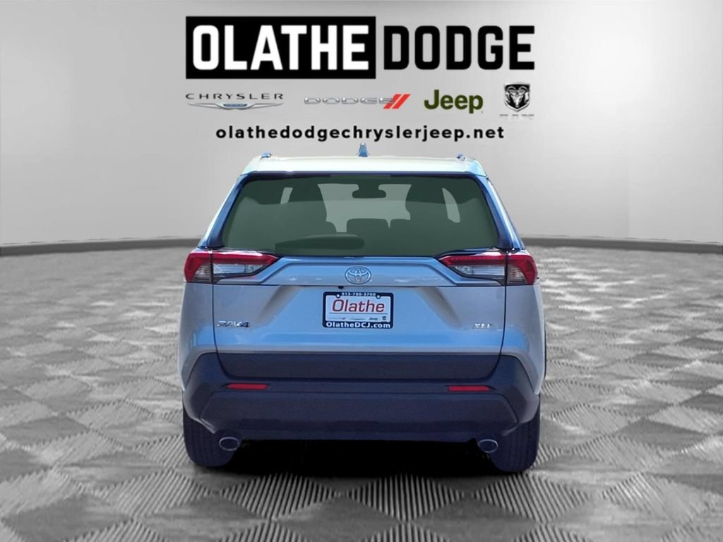 Used 2025 Toyota RAV4 XLE FWD image 25