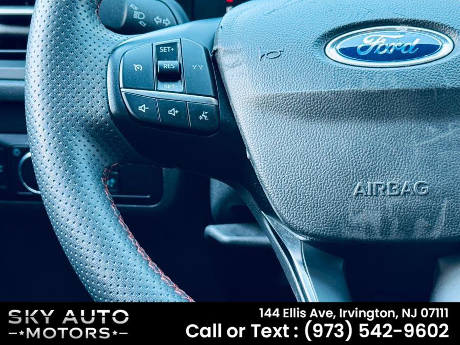 Used 2023 Ford Escape ST-Line FWD image 15
