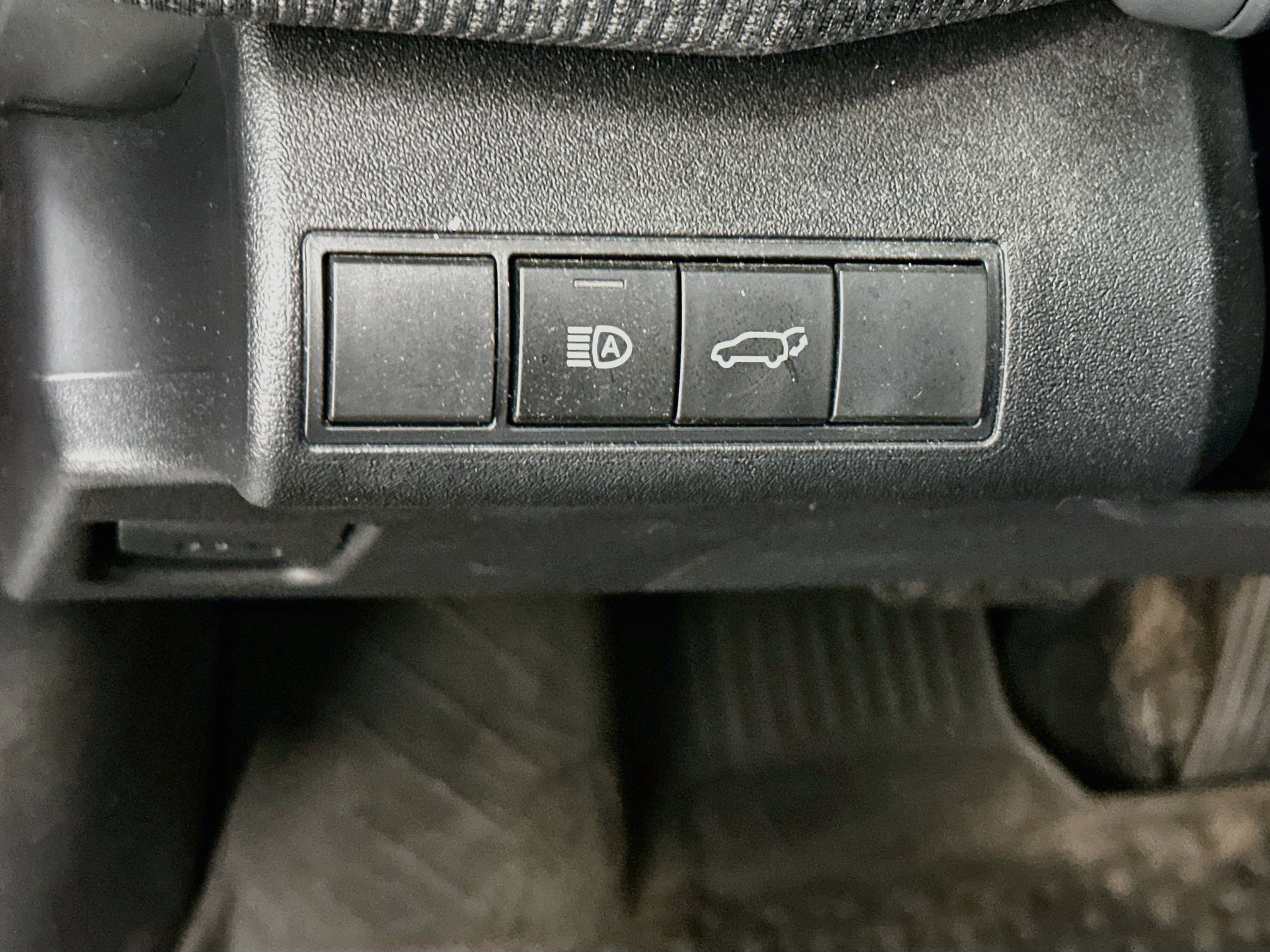 Used 2024 Toyota bZ4X AWD w/ Weather Package image 17