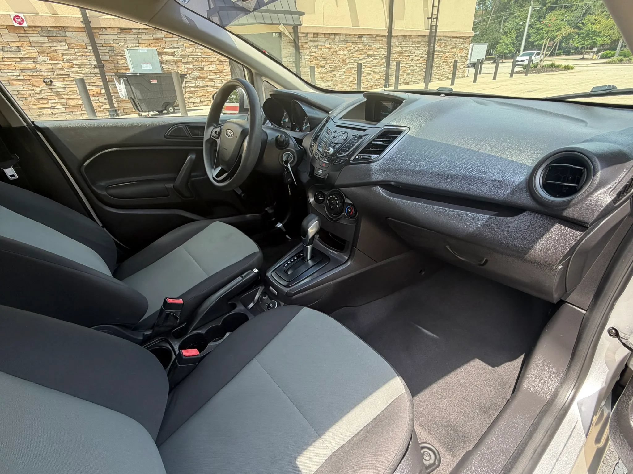Used 2017 Ford Fiesta S FWD image 11